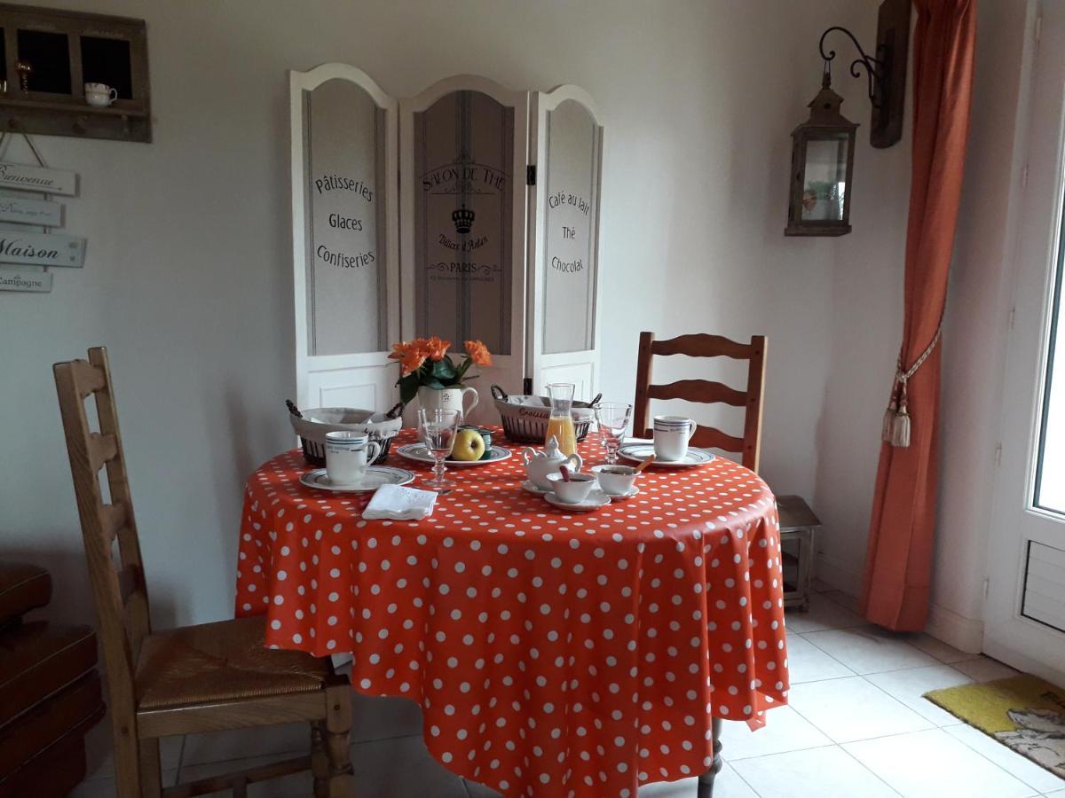 Bed and Breakfast Le Jardin De Camille Tailleville Экстерьер фото